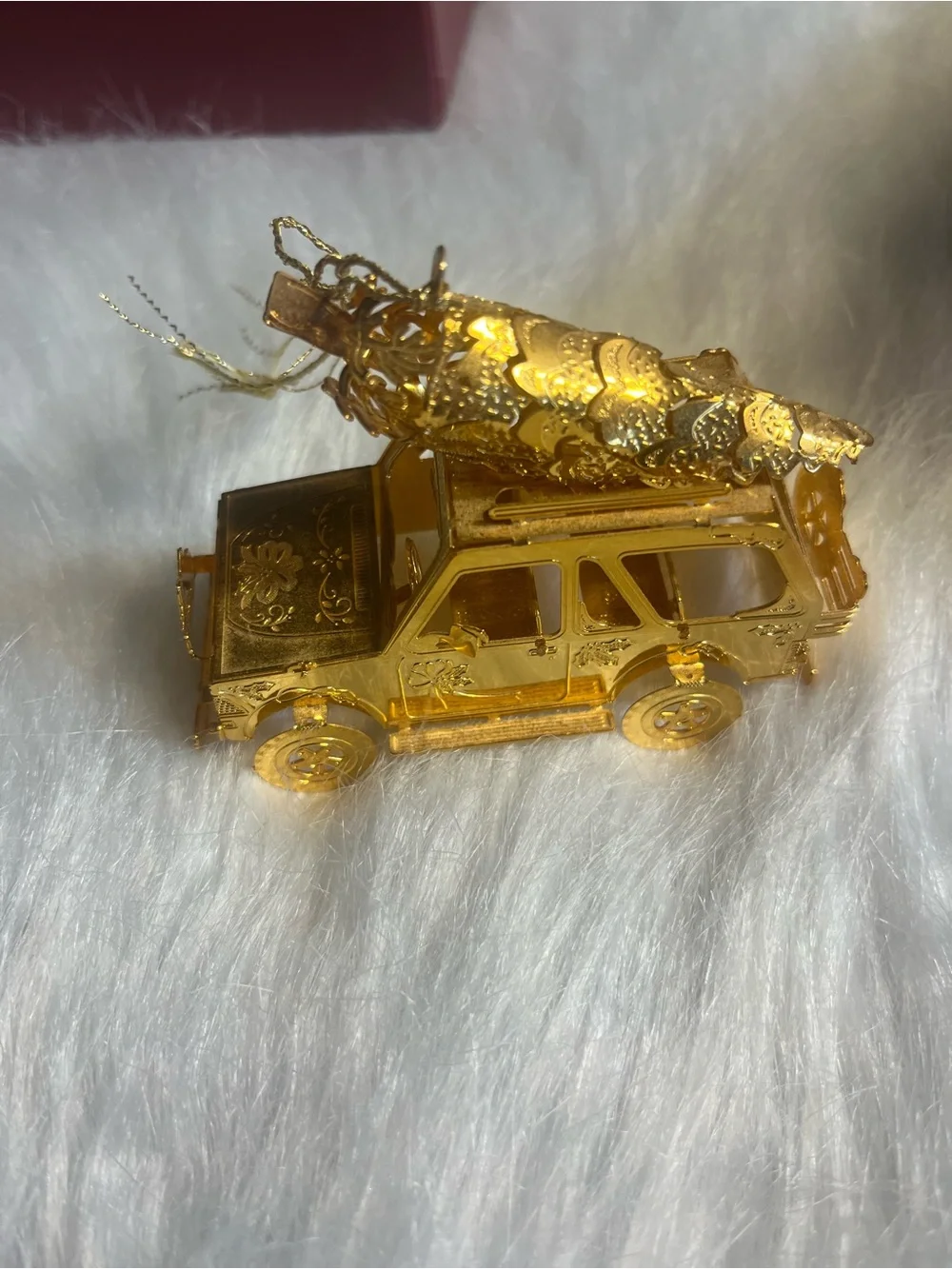 2001 Danbury Mint 23kt Plated Gold Ornaments.